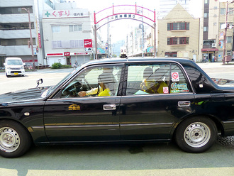 タクシー移動出発