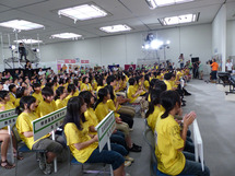 結果発表を待っている選手